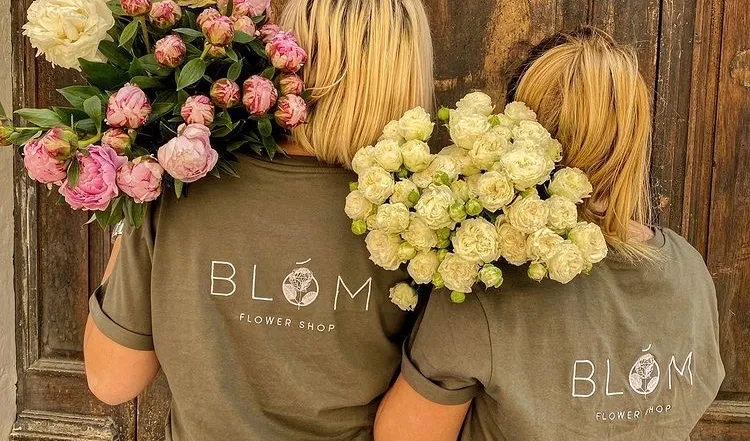 Flowershop bloom broderie t shirt